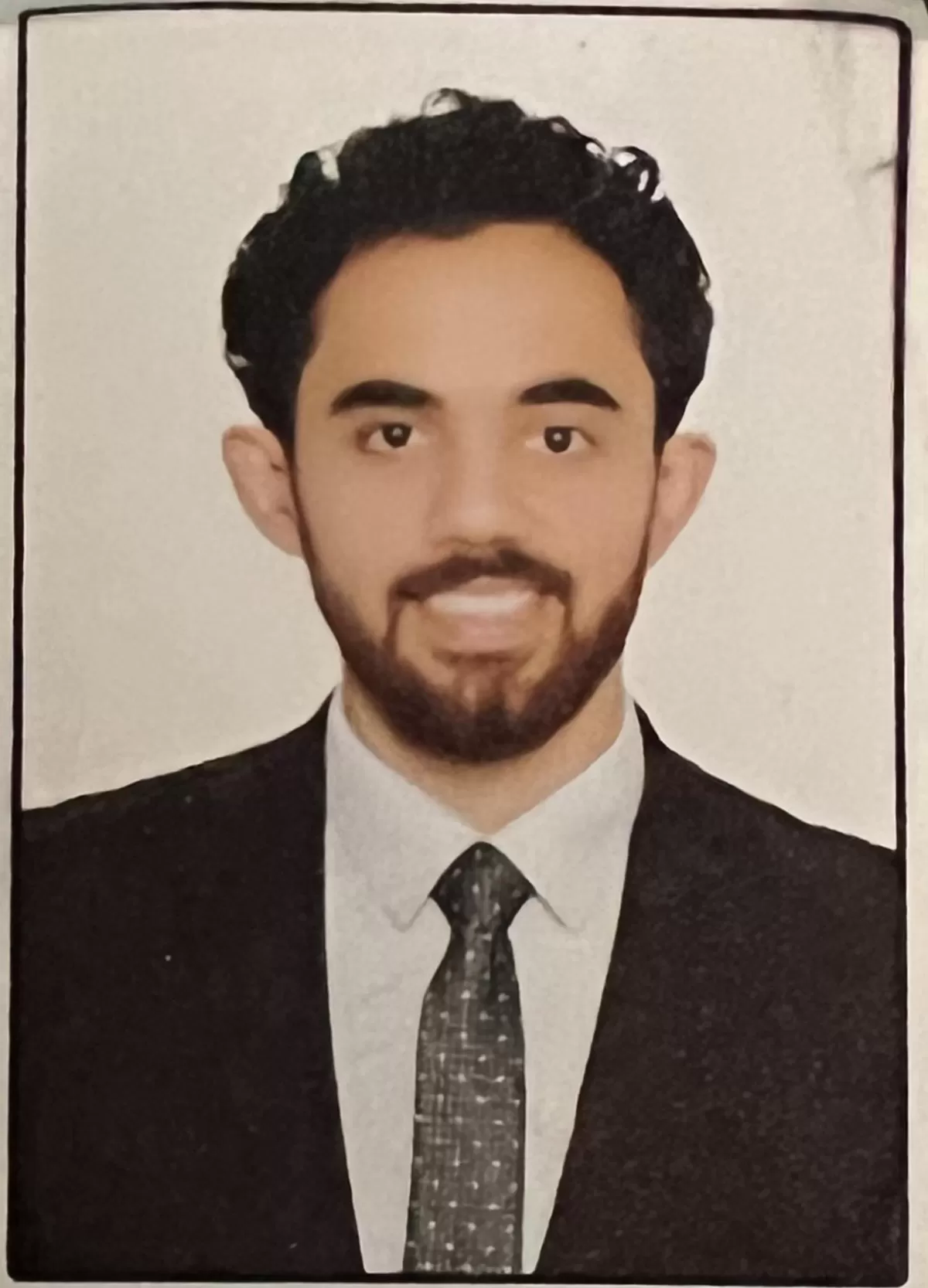 اقوم بكتابة المحتوى والمقاات 