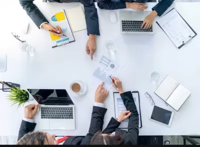 خدمة عملاء عن بعد 